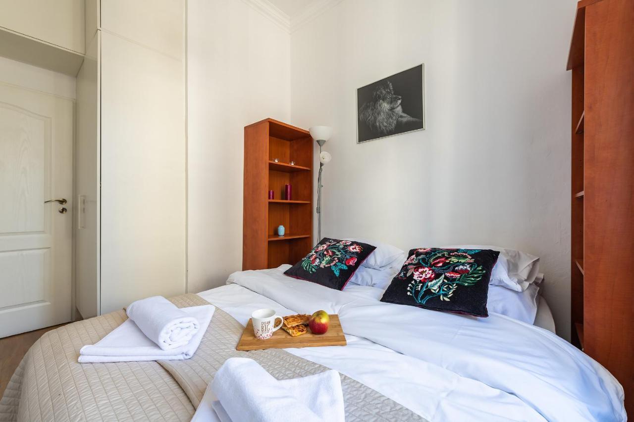 Miodowa Street P&O Serviced Apartments Варшава Екстериор снимка